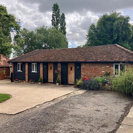Upper Wood End Farm Holiday Cottages Marston Moreteyne Buitenkant foto